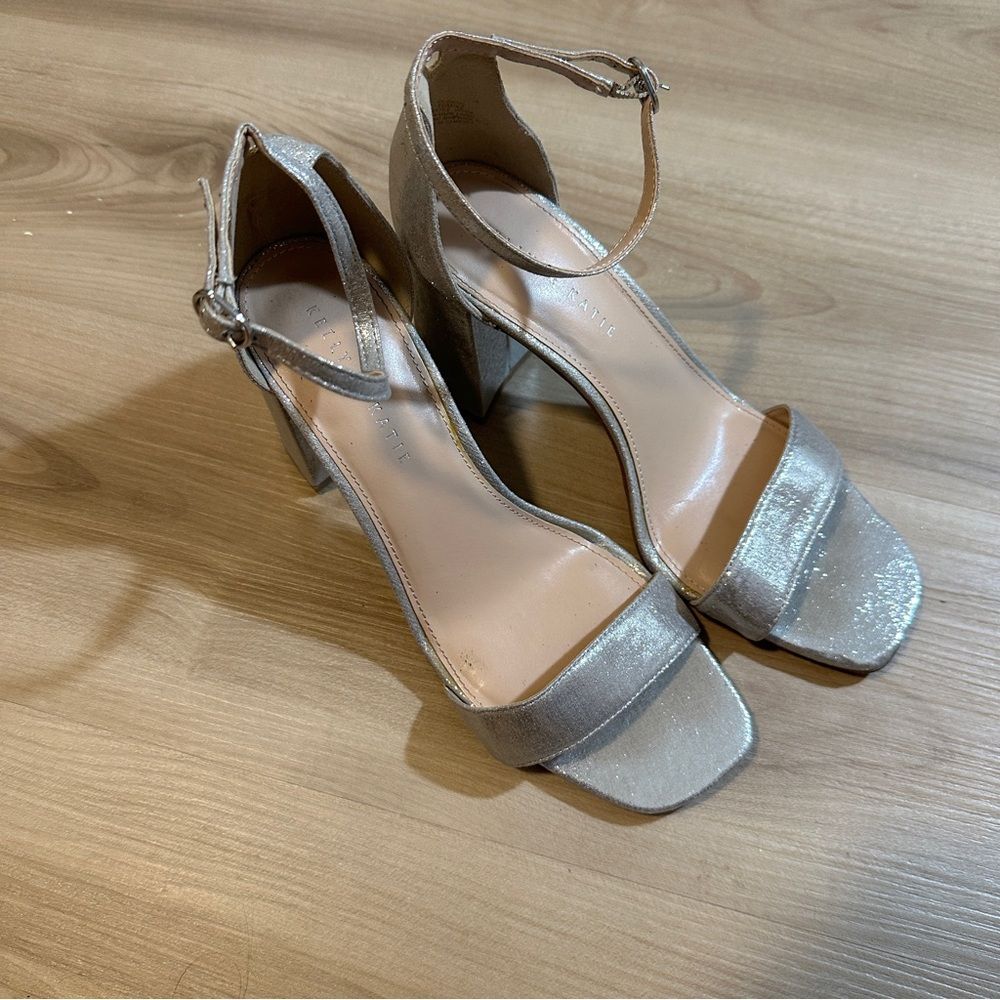 Kelly & Katie Caital Sandal Silver Shimmer Metallic Size 10 - Picture 3 of 13